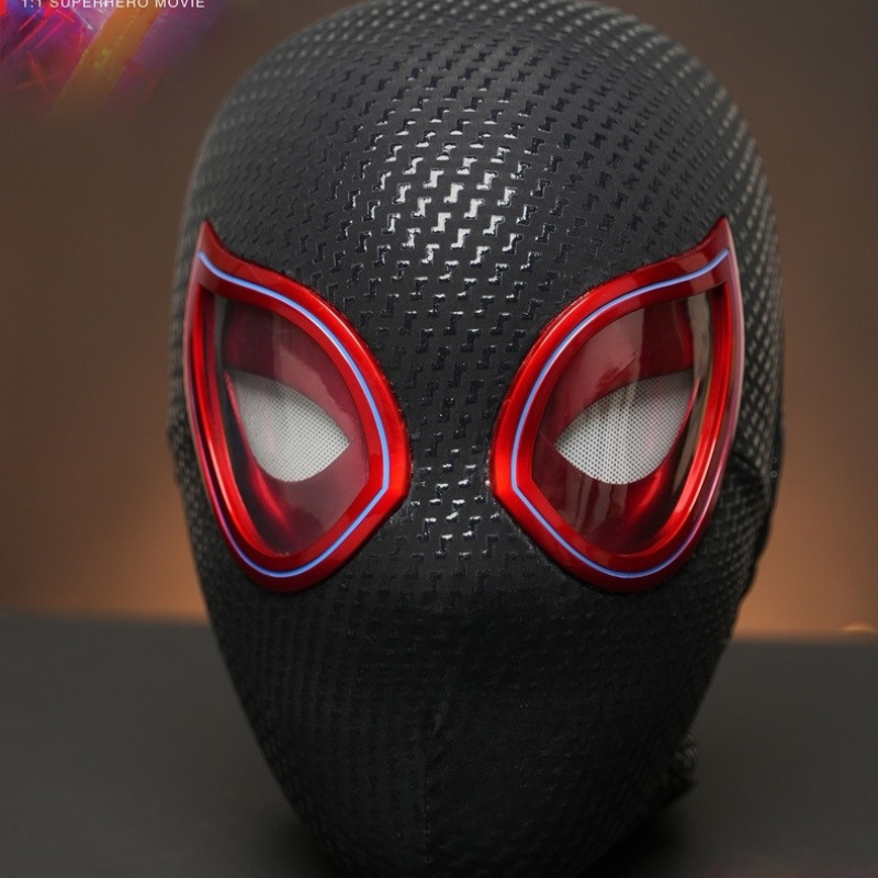 Mascara de Spiderman Miles Morales con luces y ojos móviles